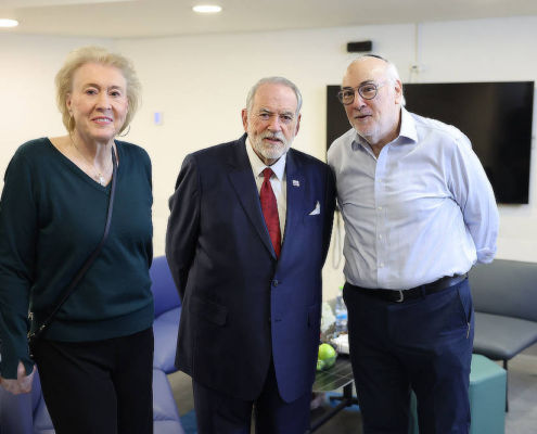 LAST NIGHT IN JERUSALEM - THE BRIDGE A SPECIAL SCREENING AT THE MENACHEM BEGIN CENTER. Honoring the story of October 7 and the healing power of music. THE CAST WITH SPECIAL GUESTS AMBASSADOR MIKE HUCKABEE & DAVID FISHOF, PRODUCER RESIDENT RIVLIN & SAM GRUNDWERG